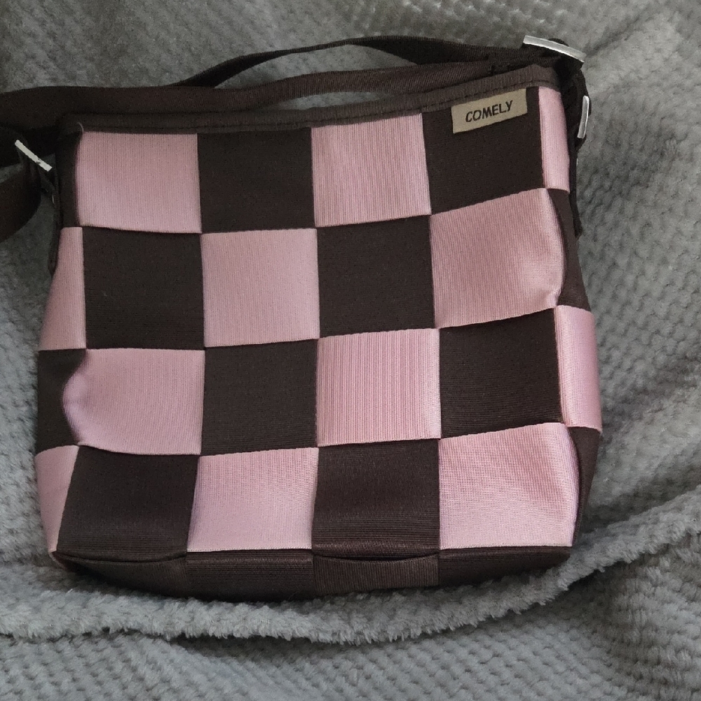 Comely NWT Seatbelt Pink and Brown Checkered Women's Crossbody 8x9x2